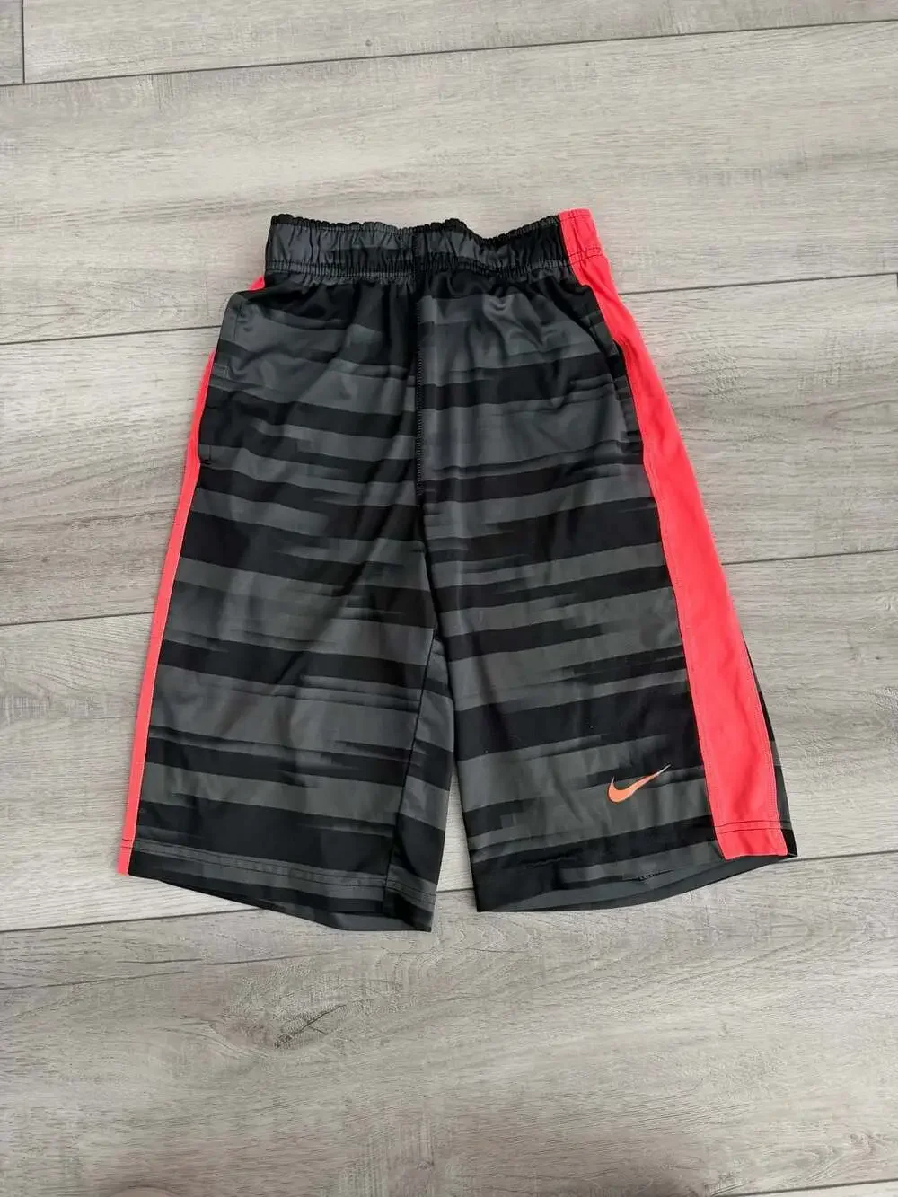 Nike Dri-Fit Youth Boys Black and Gray Striped Athletic Shorts Size Large